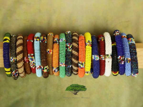 Africa Amini Alama Armreifen